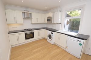 Kitchen-Breakfast Room pic1- click for photo gallery